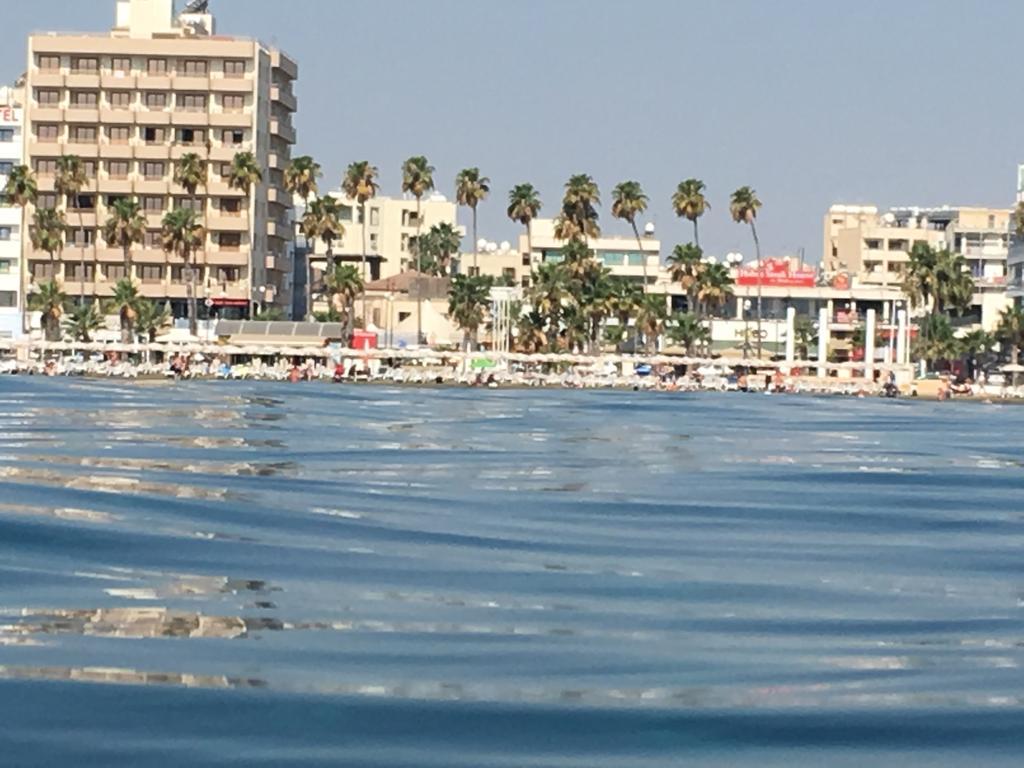 Ithaki Phinikoudes Apartment No. 205 Larnaca Exteriér fotografie